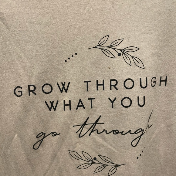 Graphic T “Grow through what you go through” In the softest material. Size Xl - Picture 2 of 4